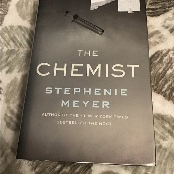 🌟🌟🌟The Chemist by Stephenie Meyer - Picture 5 of 5